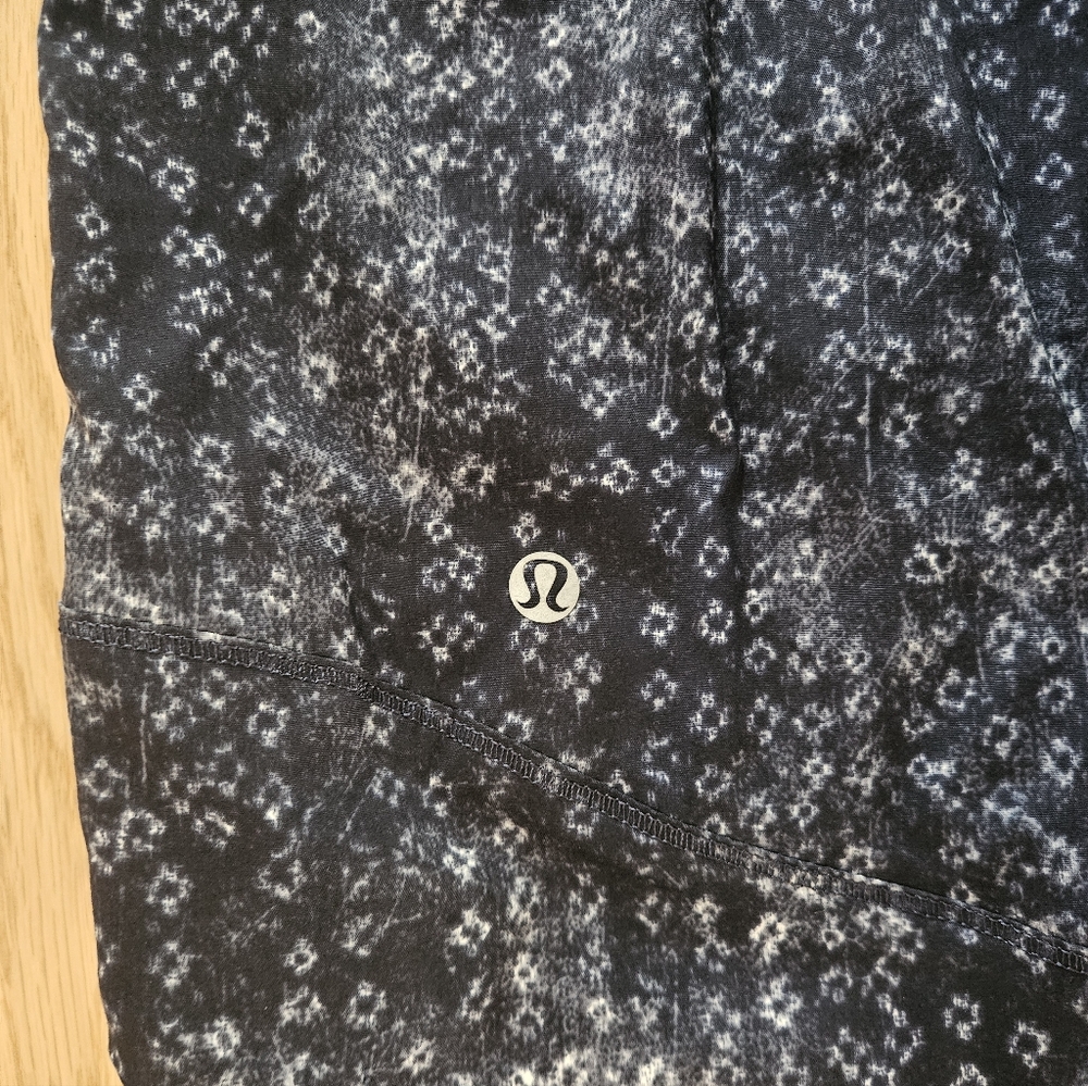 Lululemon Spring Forward Jacket Women 8 Kanoko Twist Inkwell Ghost Navy Hooded - Picture 11 of 12